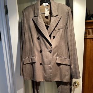 Bill Blass  Double Breasted Pinstripe suit